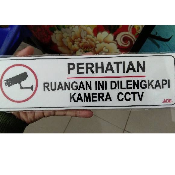 

akrilik perhatian ruangan ini dilengkapi cctv 40x20cm