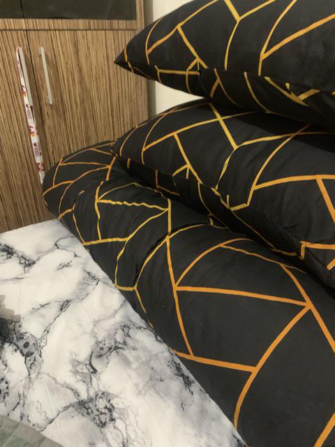 Signature Fata_bed Cover Monokrom Hitam Putih Uk.180x200/160x200