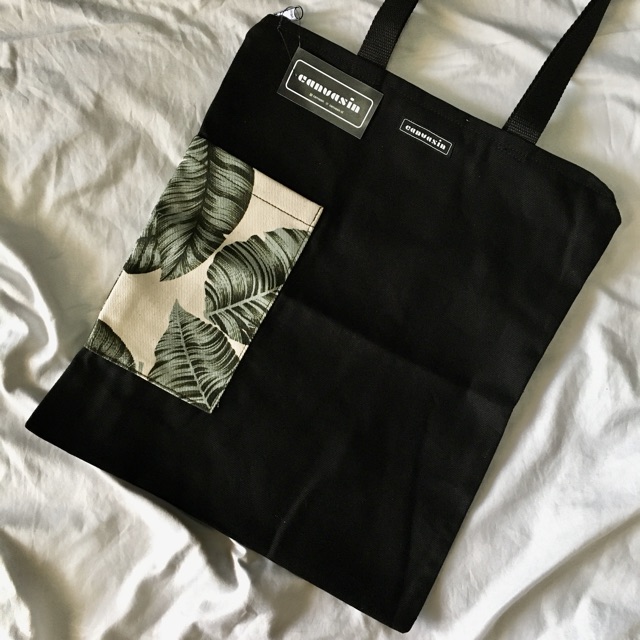 Tote bag black &amp; banana leaf