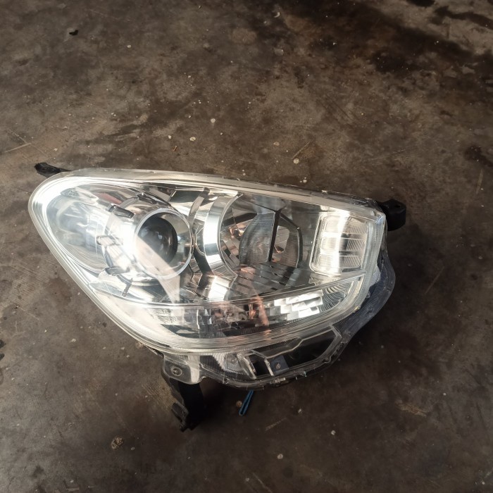 Bekas} head lamp sirion Murah