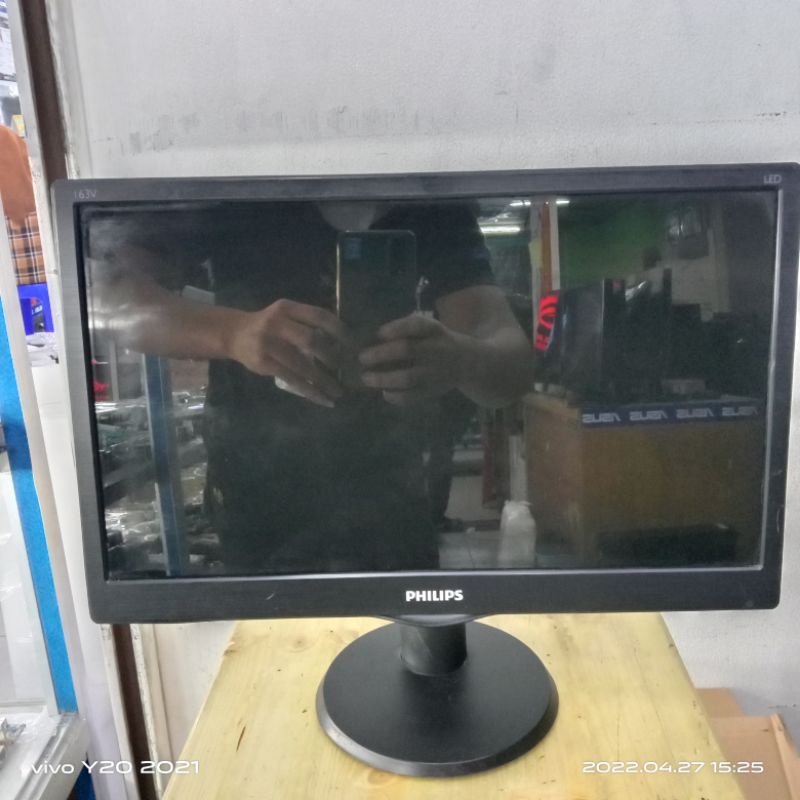 redy monitor PHILIPS 16 inch LED tyipe 1630v layar sangat bagus