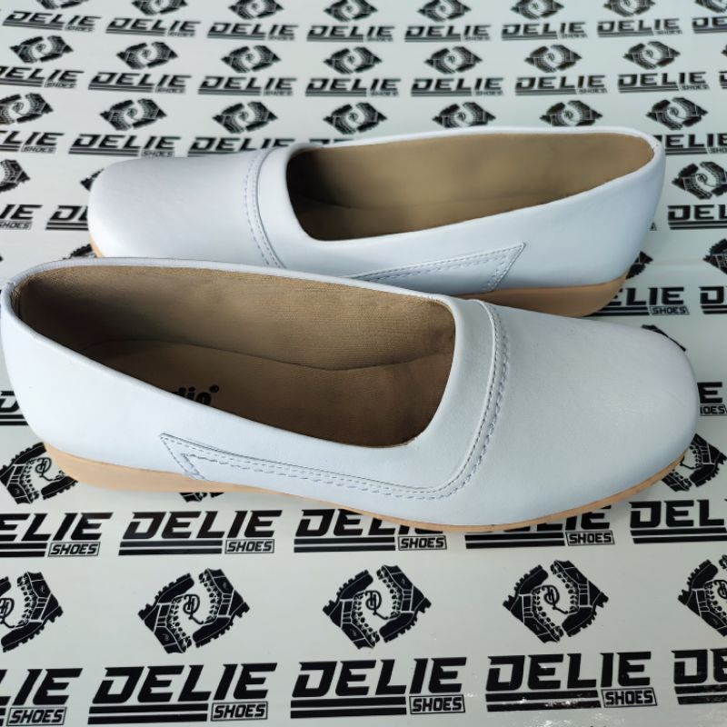 Sepatu wanita akper putih/Sepatu pantofel wanita perawat plat shoes