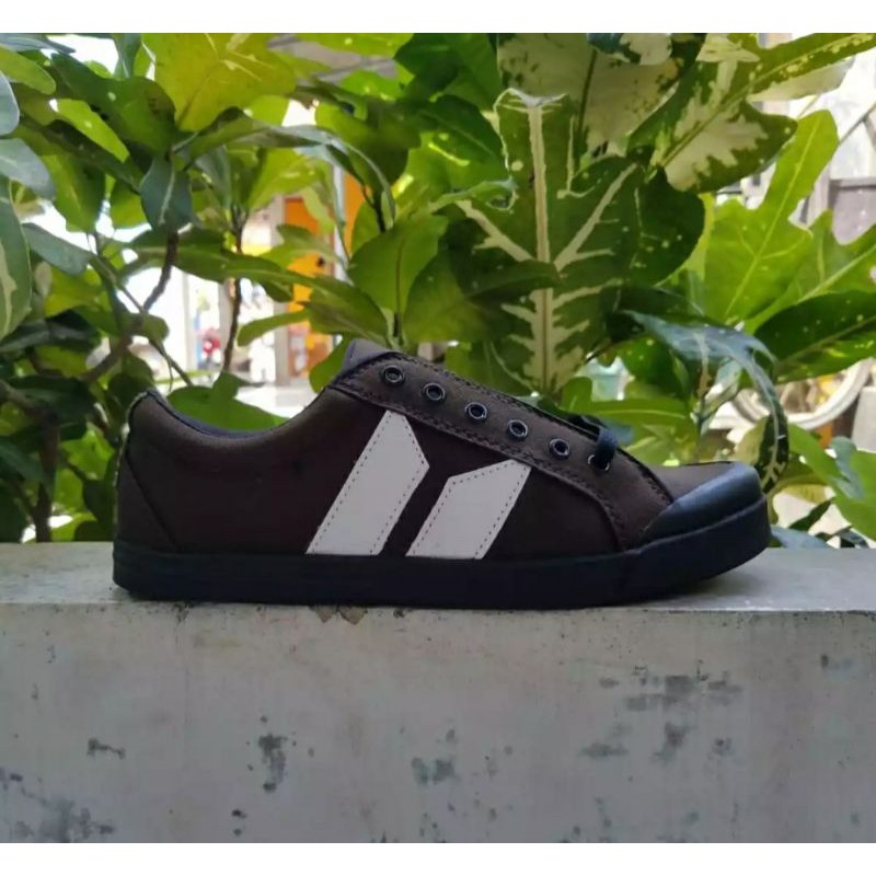 Sepatu macbeth original bnib made in vietnam