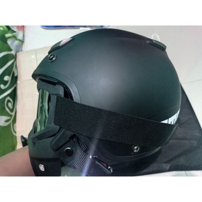 helm momo monsaa