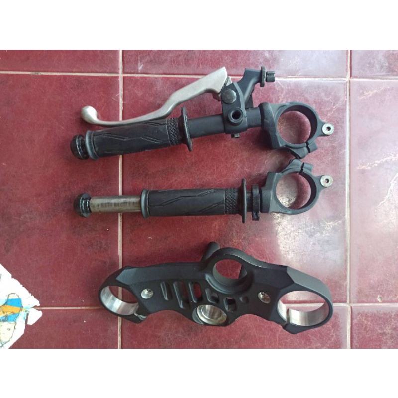 Segitiga atas / Crown New R25 ( usd ) tanpa setang