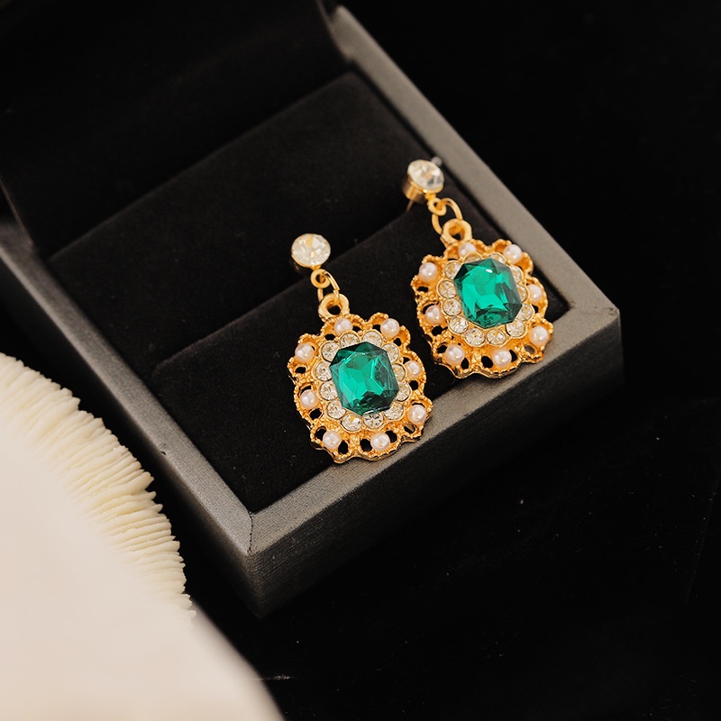 Korea retro gaya pengadilan berlian imitasi Mutiara fashion bright crystal square stud anting-anting