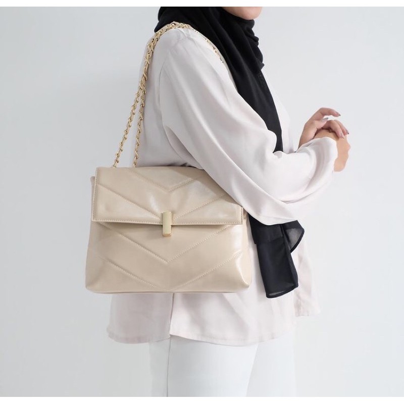 Flicka Kode J 66 khaki