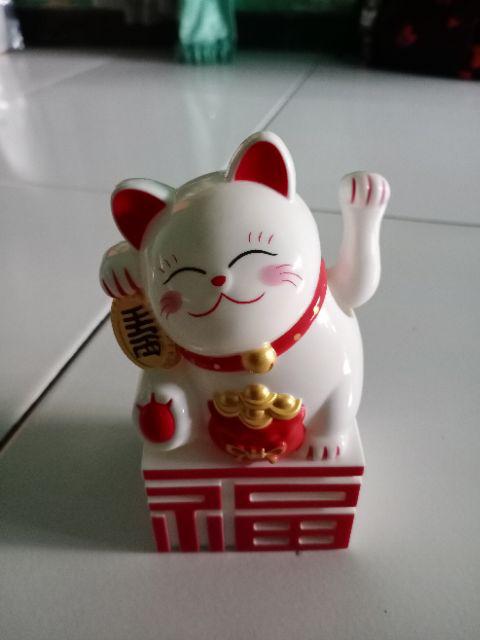Lucky Cat Baterai / Pajangan Kucing Hoki / Pajangan Manekineko /