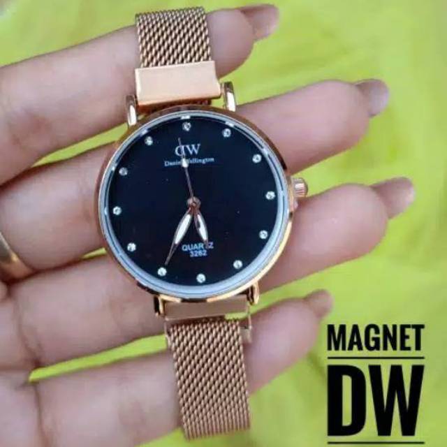 Jam Tangan Wanita D*w Magnet Permata Halus