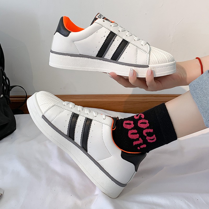 Sepatu Sneakers Wanita 010920 Two Stripes Cloud Sneakers