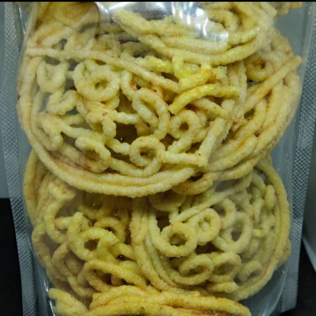 

Kerupuk mie kuning