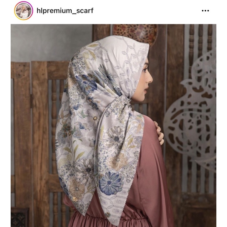 PRELOVED Shandya Scarf Heaven Lights - PEARL