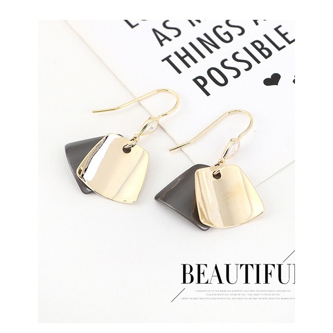 LRC Anting Gantung Fashion plated Geometric Trapezoidal Earrings Y63280