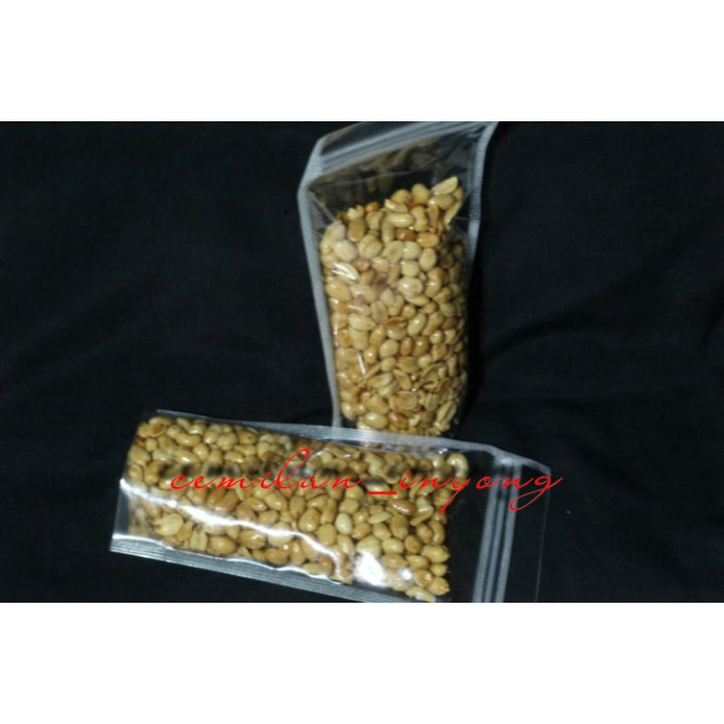 

kacang asin/kacang bawang/kacang gurih/cemilan_inyong 150gr