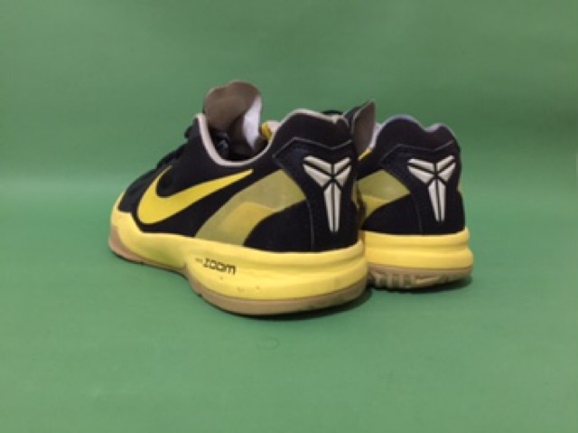 kobe nike zoom