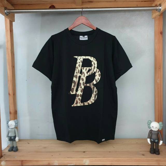 Kaos Pull&Bear Motif Macan Tutul