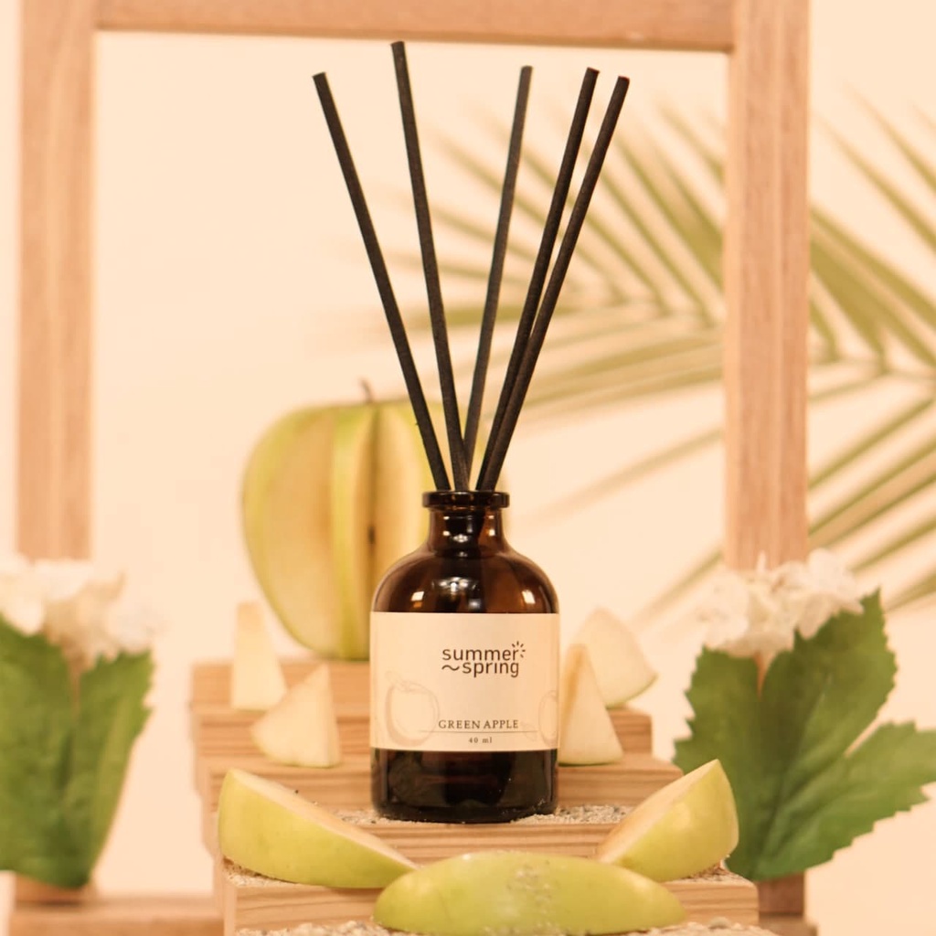 Reed Diffuser Pengharum Ruangan Aromatherapy Diffuser Aroma Pewangi Oil Essential Green Apple Summer Spring 40ml