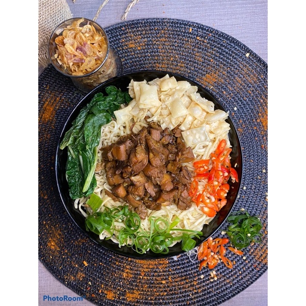 

MIE AYAM FROZEN PREMIUM ( ROTICOKLATKU )