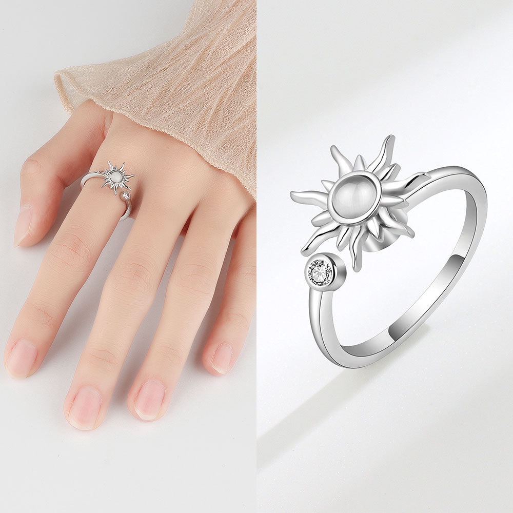 Cincin Model Terbuka Desain Matahari Bulan Bintang Warna Emas Perak Anti Stress Dapat Disesuaikan Untuk Wanita