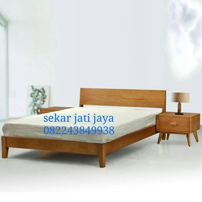 Satu set tempat tidur dipan ranjang nakas bed side queen size jati