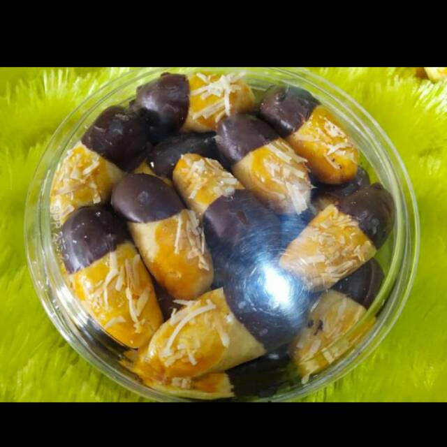 

Kastangel-rasa keju coklat-250gr-kemasan toples-manis-jajanan murah