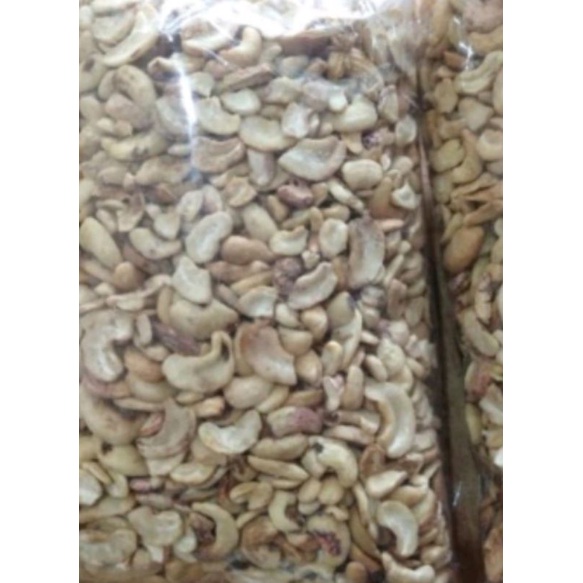 

kacang mede pecahan
