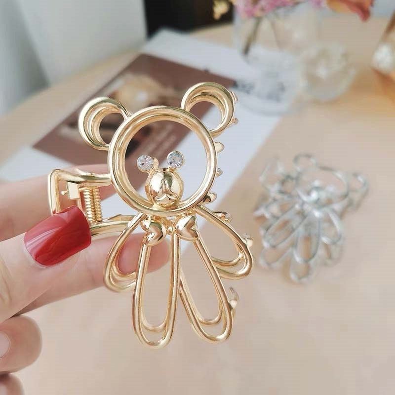 Klip Mencengkeram Beruang Logam Berongga Besar Yang Dipersonalisasi Jepit Rambut Mutiara Gaya Korea Fashion Wanita Mewah Ringan Aksesoris Rambut Wanita