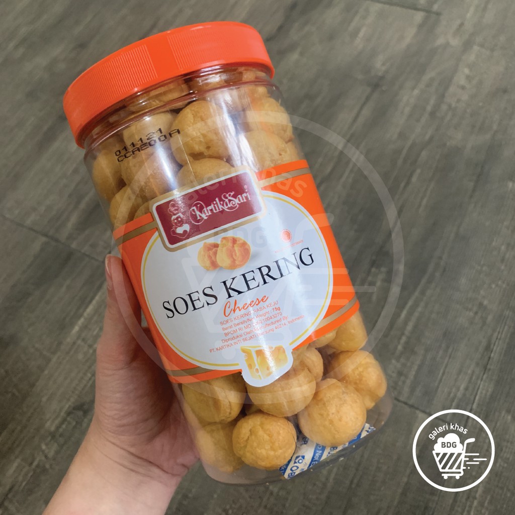 

Soes Kering Keju Kartika Sari Oleh-Oleh Bandung / Snack Renyah Asin Cheese Enak Crunchy 95 gram