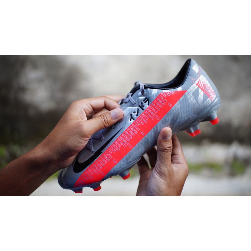 NIKE MERCURIAL VAPOR 13 ACADEMY FG + BOOTID