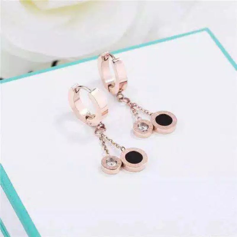 Anting wanita titanium lapis emas model angka romawi - 025#