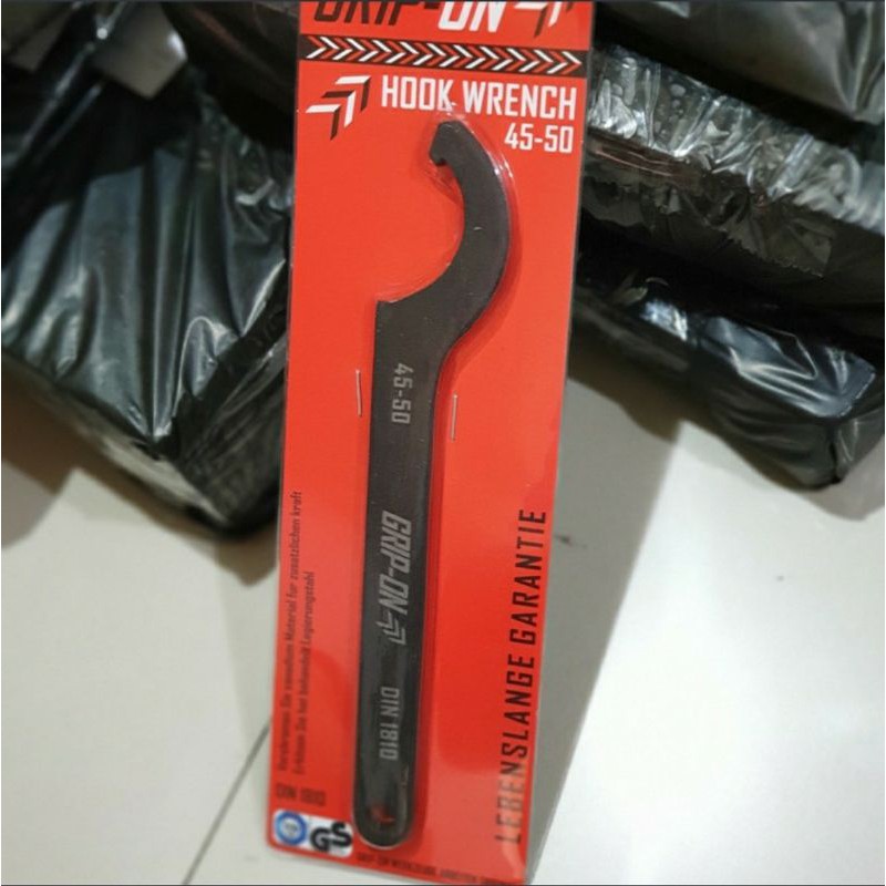 HOOK WRENCH KUNCI KOMSTIR GRIP ON 45 - 50 KUNCI KOMSTIR SEPEDA MOTOR GRIP-ON