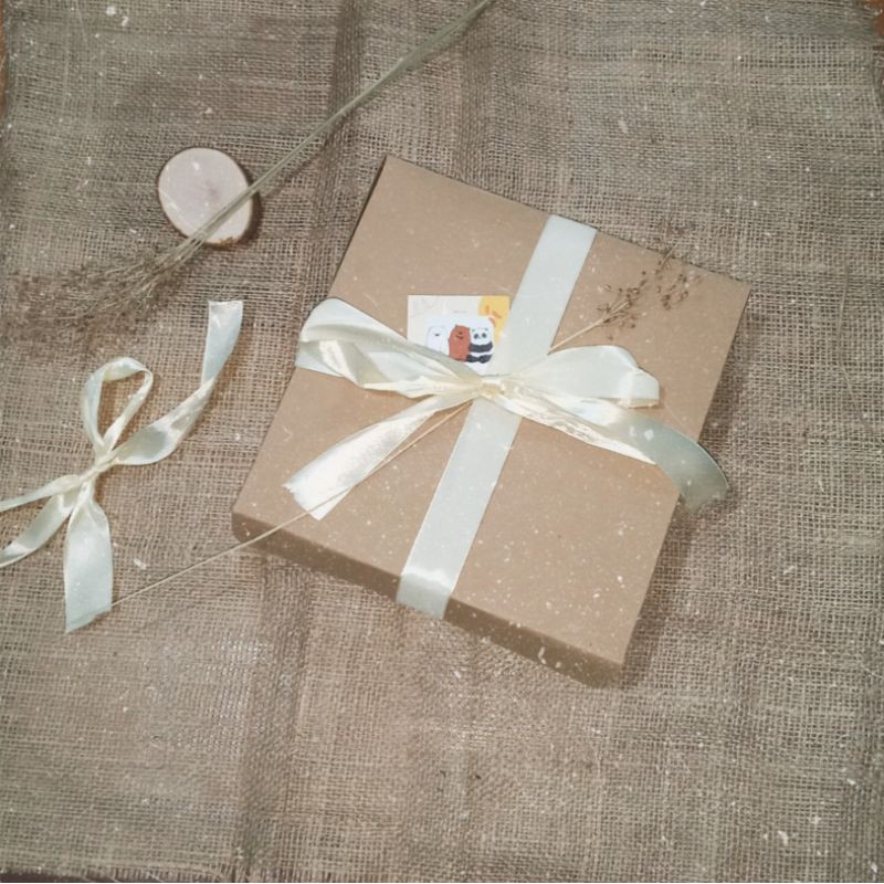 

Snack Box-Kado Ultah-Kado Anniv-Hampers/Custom