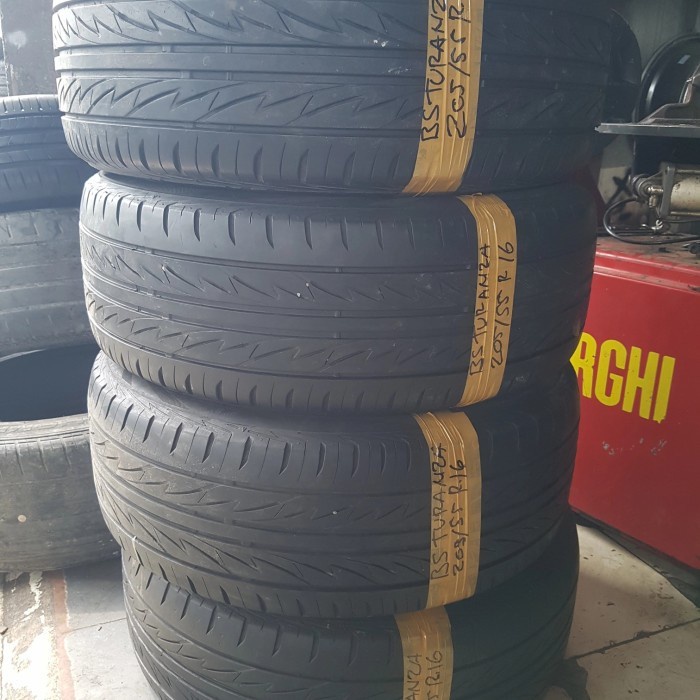 BAN BRIDGESTONE TECHNO SPORT 205/55 R16 80%