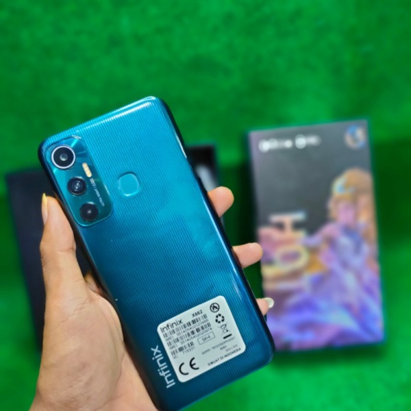 Dijual INFINIX HOT 11 4/64GB SECOND MULUS Murah