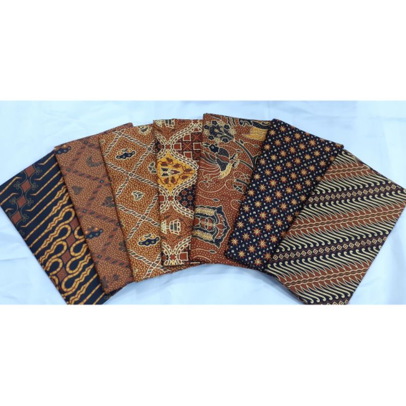 Jarik / Sewek / Batik Potongan / H Santoso / Istana Presiden / Unggul Jaya / Sidomukti /Sidoderajat 