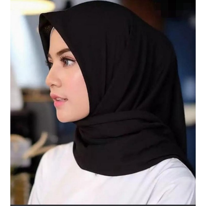 Jilbab segiempat hitam polos