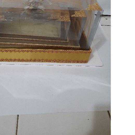 

☞ Kotak hantaran seserahan mika tile tinggi isi 4 warna gold ←
