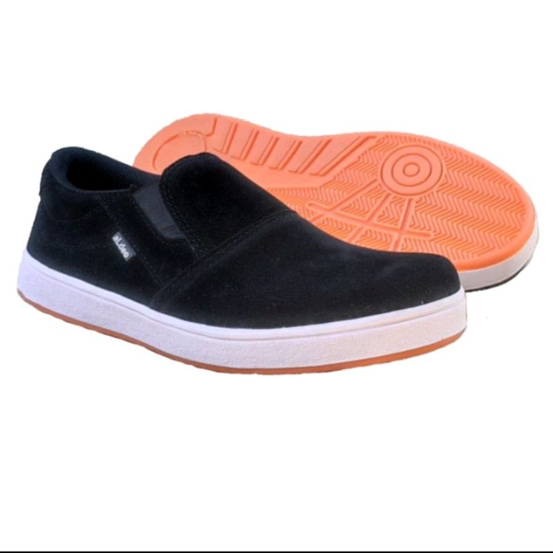 Sepatu Vans Slip On Classic /Vans Slip On Oldskool Klasik Black  White Import BNIB /Vans Slip ON Terlaris