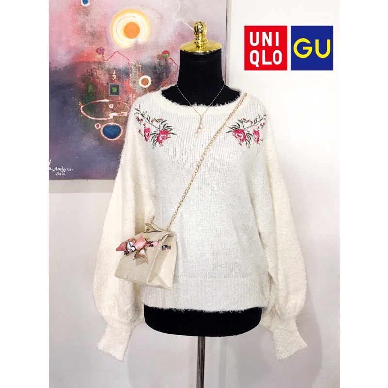 UNIQLO Sweater rajut bulu fuzzy lengan balon puff bordir bunga putih jumbo bigszie oversize korea