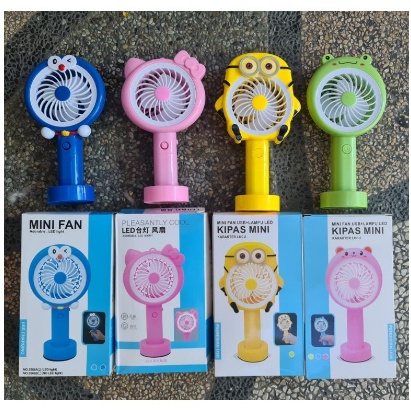 ITSTORE Kipas Mini Tangan Genggam Tancap Karakter Fan Led Light Lucu Unik Portable USB Doraemon Hello Kitty Minion