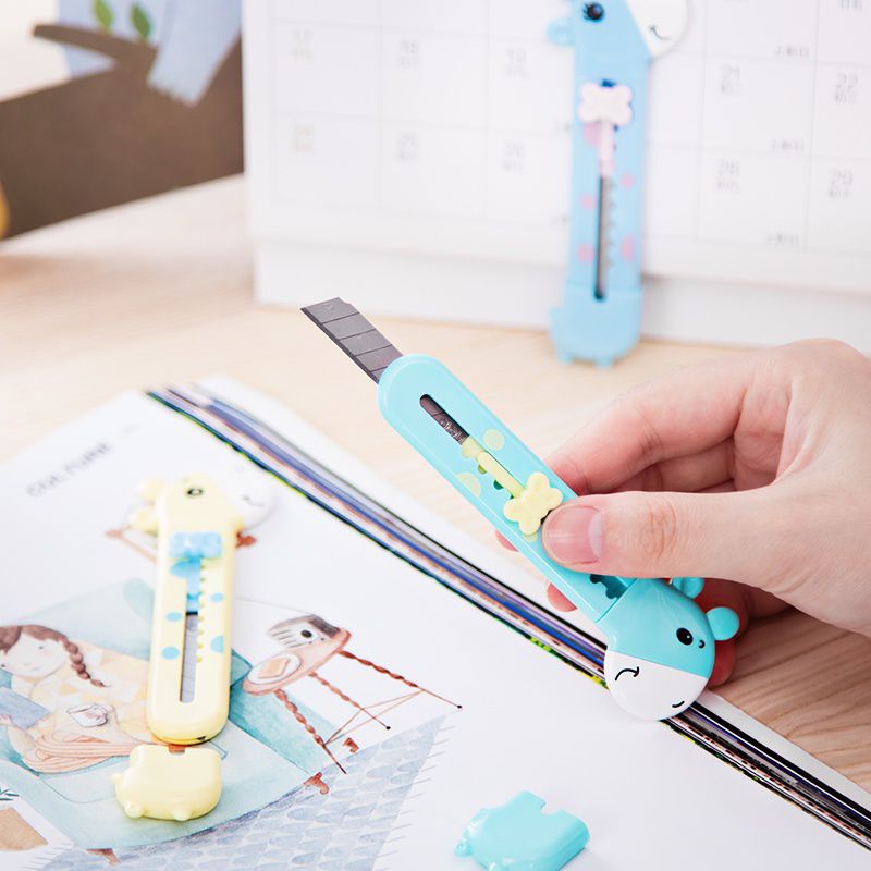 

Cutter Mini Bermotif Giraffe / Cutter Uk Kecil Jerapah / Cutter Mini
