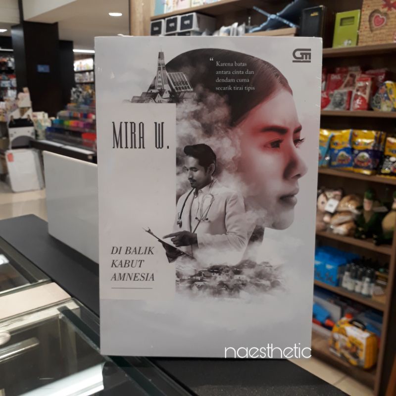 Novel dibalik kabut amnesia Mira W original gramedia