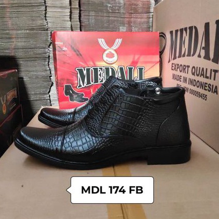 Sepatu kulit pria PDH half boots Polri TNI security guard PNS sepatu kerja formal tampil lebih keren