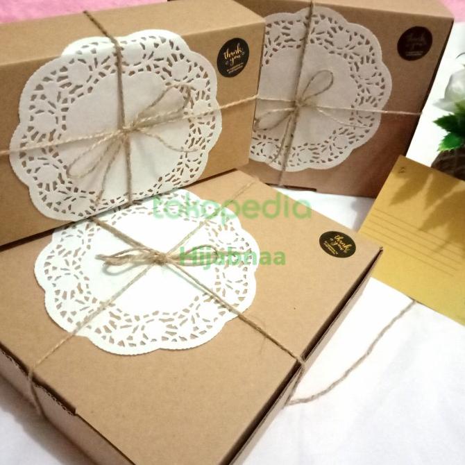 

PARSEL RAMADAN HAMPERS HIJAB 3 BELLA SQUARE GIFT BOX HADIAH