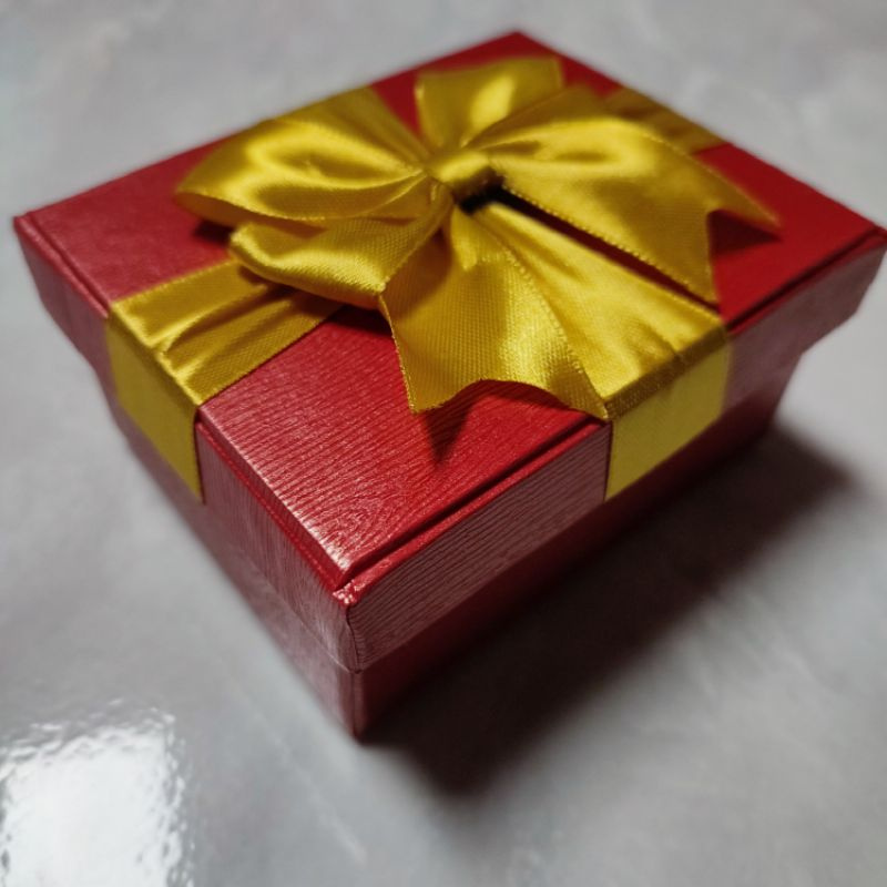 KOTAH HADIAH BOX KADO CANTIK RED PITA GOLD