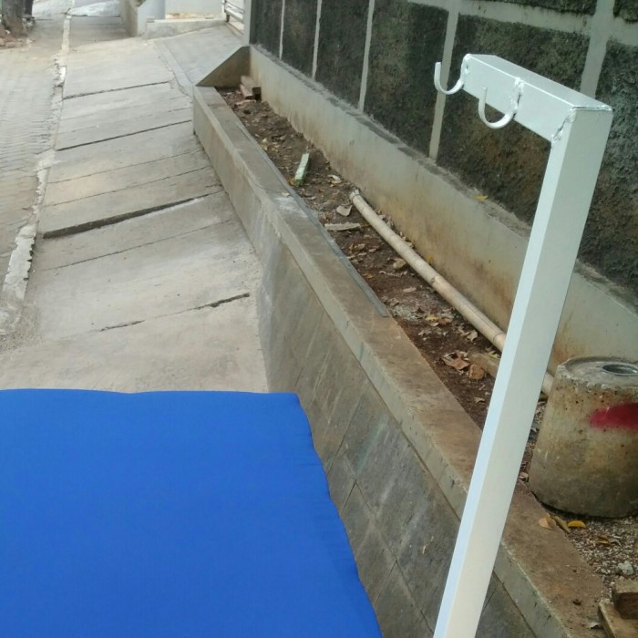 Setrikameja- Tiang Selang Setrika Uap Boiler Untuk Meja Setrika Uap Laundry - Putih -Meja-Setrika.