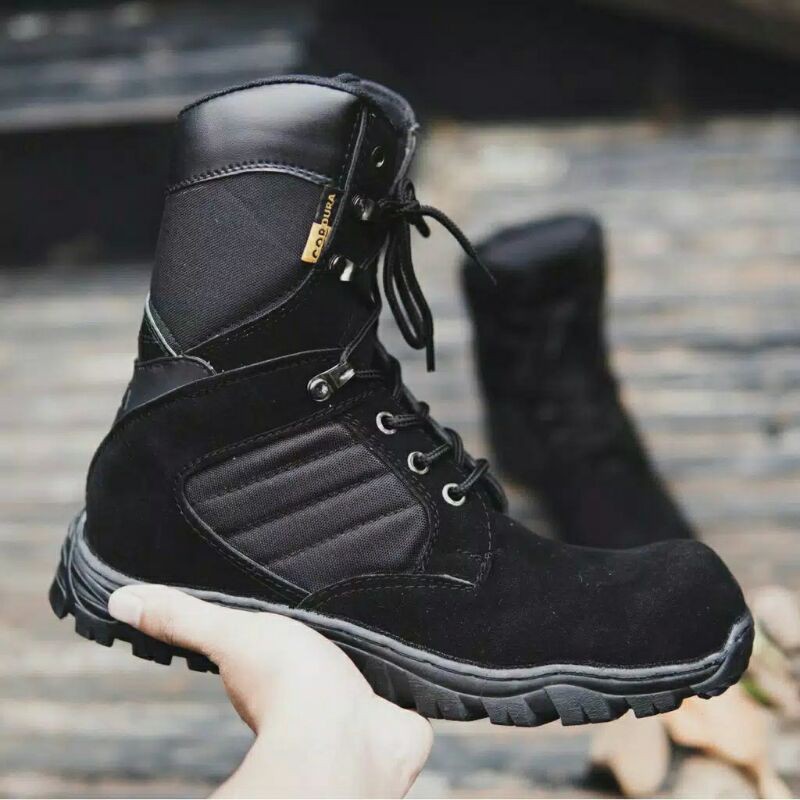 Sepatu Pria Safety Boots UJung Besi Tanpa Tali
