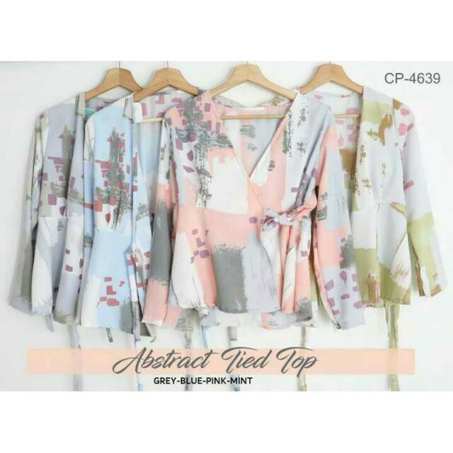 

Crayon Pop Abstract Tied Top