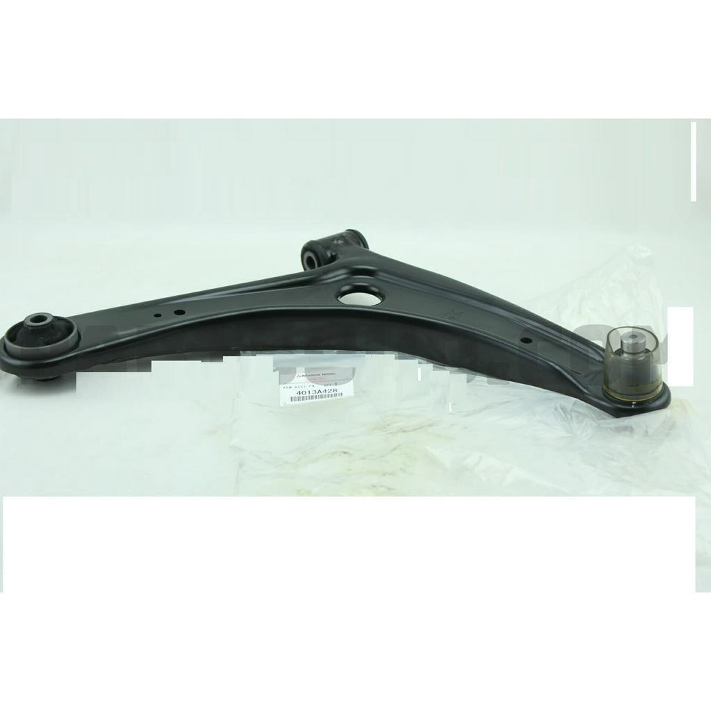 SUSPENSION ARM DEPAN KIRI MITSUBISHI DELICA OUTLANDER 4013A427 4013A281 ARM ASSY FR SUSP LWR CODE 40320AL