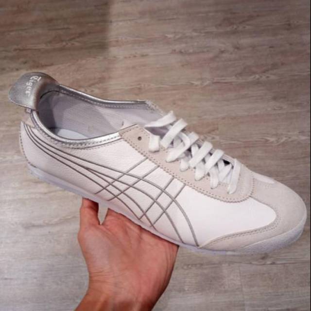 ONITSUKA TIGER WHITE STRIPES SIZE 43.5 SALE